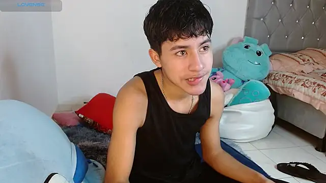 Snapshot of Sebas_fire4 chatting on 04-02-26, 02:24 Sebas fire4 online show from 04-02-26, 02:24