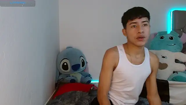 Snapshot of Sebas_fire4 chatting on 04-12-26, 05:49 Sebas fire4 online show from 04-12-26, 05:49