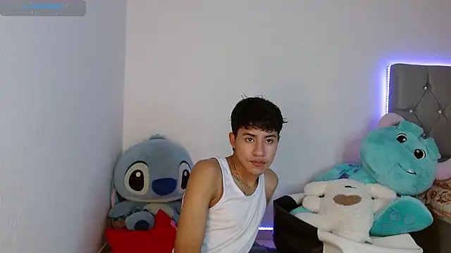 Snapshot of Sebas_fire4 chatting on 03-30-26, 12:01 Sebas fire4 online show from 03-30-26, 12:01