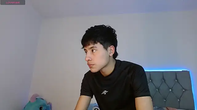 Snapshot of Sebas_fire4 chatting on 05-01-26, 11:21 Sebas fire4 online show from 05-01-26, 11:21