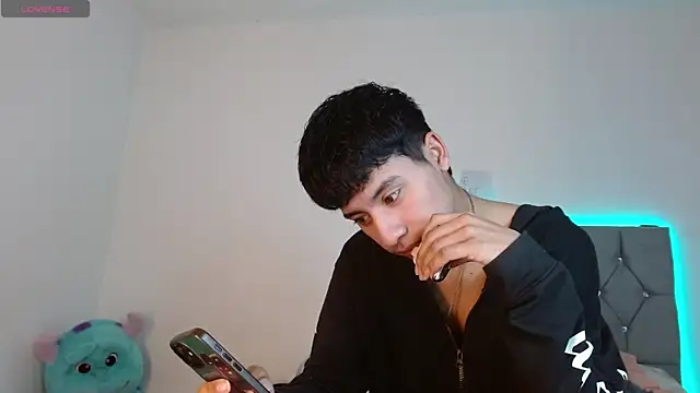 Snapshot of Sebas_fire4 chatting on 04-30-26, 03:52 Sebas fire4 online show from 04-30-26, 03:52