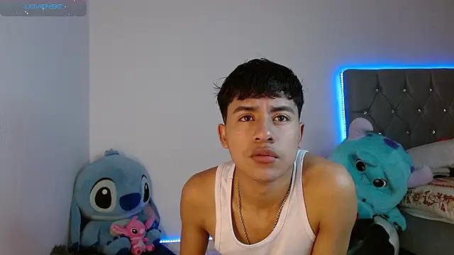 Snapshot of Sebas_fire4 chatting on 03-15-26, 12:17 Sebas fire4 online show from 03-15-26, 12:17