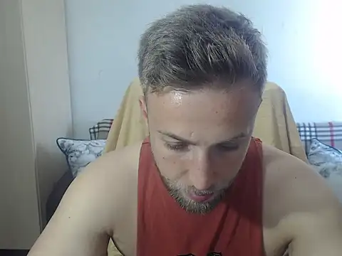 Snapshot of BlondEagleMuscle chatting on 06-05-26, 02:56 BlondEagleMuscle online show from 06-05-26, 02:56
