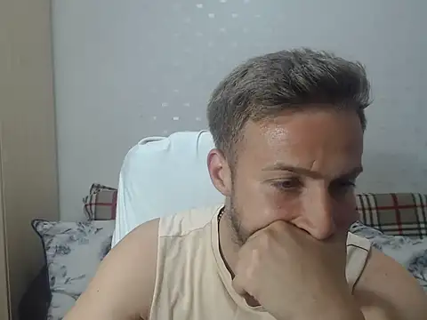 Snapshot of BlondEagleMuscle chatting on 06-18-26, 08:14 BlondEagleMuscle online show from 06-18-26, 08:14