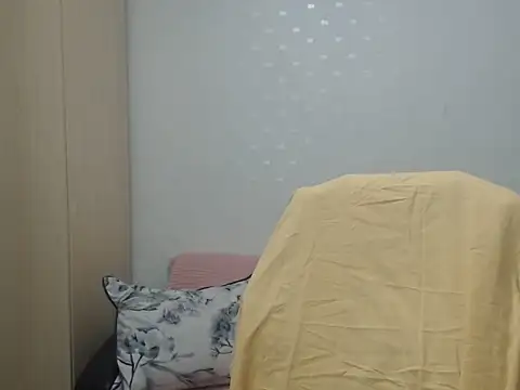 Snapshot of BlondEagleMuscle chatting on 05-18-26, 09:19 BlondEagleMuscle online show from 05-18-26, 09:19