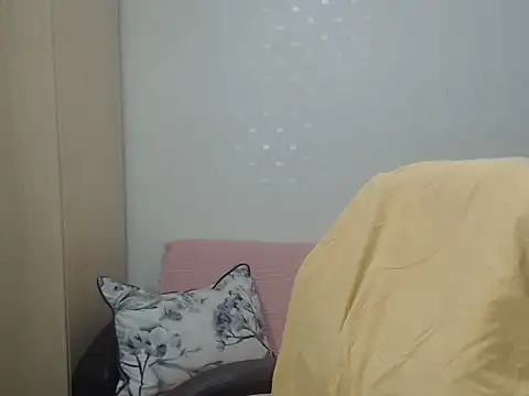 Snapshot of BlondEagleMuscle chatting on 05-22-26, 06:50 BlondEagleMuscle online show from 05-22-26, 06:50