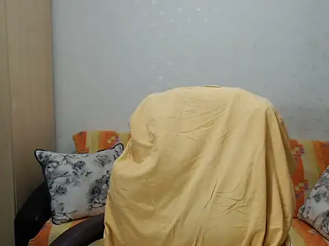 Snapshot of BlondEagleMuscle chatting on 07-15-26, 09:11 BlondEagleMuscle online show from 07-15-26, 09:11