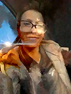 ManuelaX online show from 03-10-26, 06:34