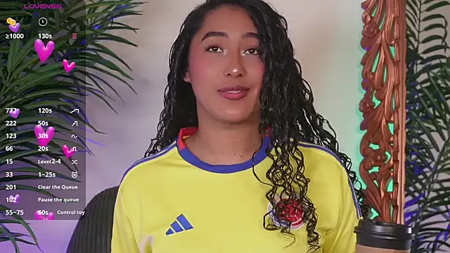 SoyJuliana 19 online show from 06-27-26, 02:01
