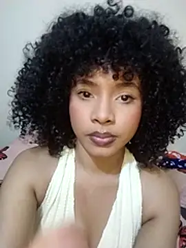 Snapshot of Larita_curly chatting on 07-08-26, 11:16 Larita curly online show from 07-08-26, 11:16
