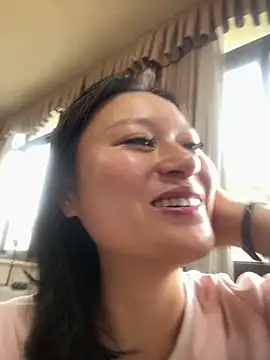 Snapshot of Yolanda9 chatting on 03-29-26, 03:41 Yolanda9 online show from 03-29-26, 03:41