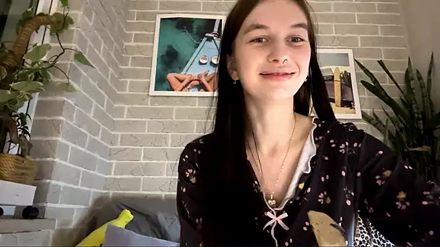 LaraDraggoo online show from 03-20-26, 06:09