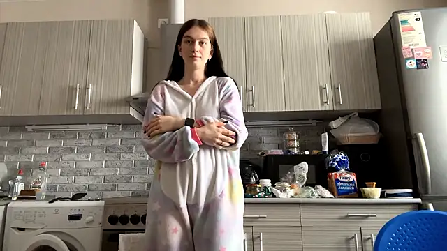 LaraDraggoo online show from 03-07-26, 07:15