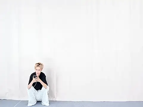 Vae-002 online show from 04-18-26, 10:50