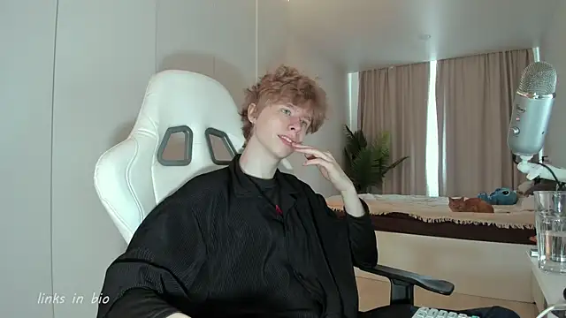 Wawesuc online show from 04-16-26, 06:03