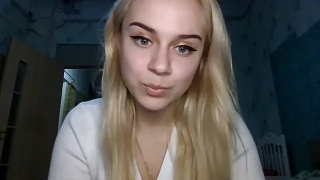 Barbie   girl online show from 03-12-26, 04:00