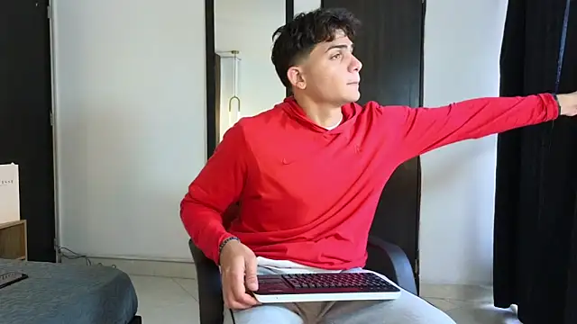 MrAdonis  online show from 04-01-26, 07:22