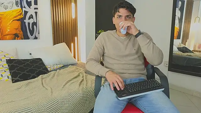 MrAdonis  online show from 04-22-26, 12:34