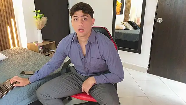 MrAdonis  online show from 04-11-26, 07:28