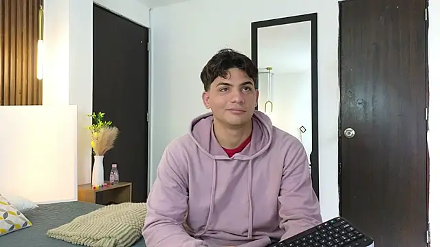 MrAdonis  online show from 04-08-26, 06:53