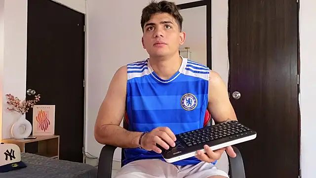 MrAdonis  online show from 03-28-26, 07:15