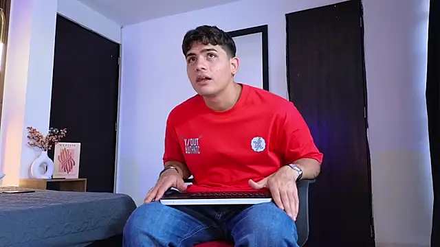 MrAdonis  online show from 03-30-26, 05:47