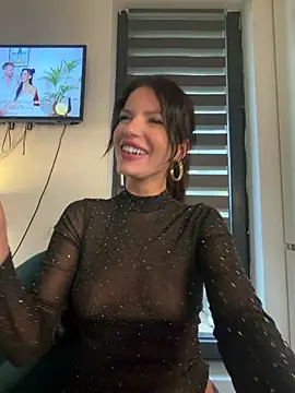 Snapshot of RaniaSnow chatting on 05-13-26, 03:41 RaniaSnow online show from 05-13-26, 03:41