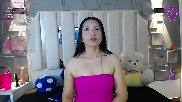Chloe16  online show from 04-17-26, 08:44