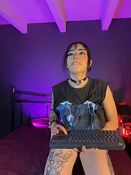 HoneyDemoni online show from 03-30-26, 12:06