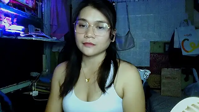 Snapshot of AniaFowler chatting on 03-08-26, 02:53 AniaFowler online show from 03-08-26, 02:53