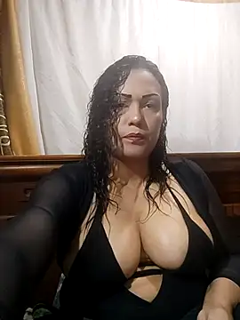 Snapshot of maroita chatting on 05-19-26, 01:51 maroita online show from 05-19-26, 01:51