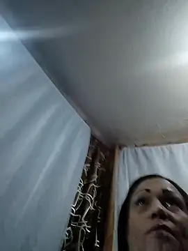 Snapshot of maroita chatting on 05-13-26, 01:07 maroita online show from 05-13-26, 01:07