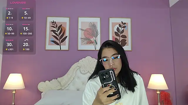 YayaQueen online show from 05-25-26, 12:04