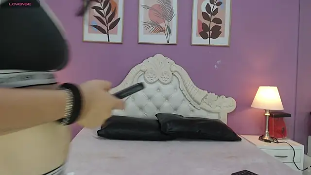 YayaQueen online show from 05-13-26, 12:23