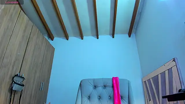 SkyeGabbyRose online show from 07-01-26, 10:04