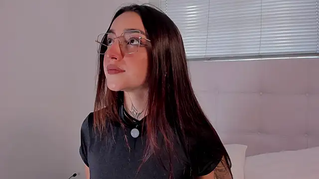 Emily Rousess online show from 06-28-26, 09:54