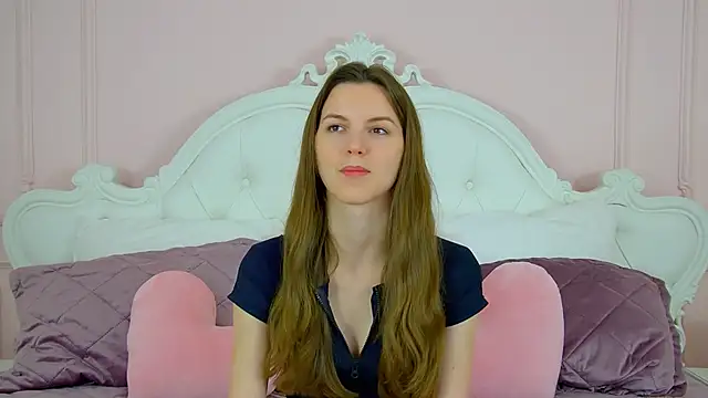 Snapshot of AmaliaLima chatting on 06-18-26, 04:33 AmaliaLima online show from 06-18-26, 04:33