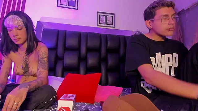 dalhia and hades online show from 04-24-26, 12:18