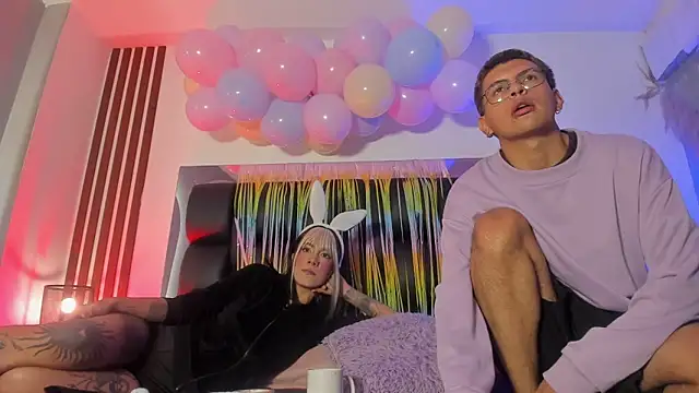 dalhia and hades online show from 04-04-26, 01:06