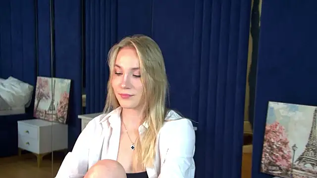 Snapshot of ElaraVoltage chatting on 08-02-26, 05:06 ElaraVoltage online show from 08-02-26, 05:06