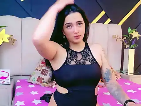 IsadoraSmit online show from 04-25-26, 01:52