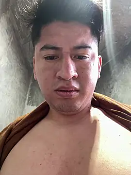 Snapshot of GoldenM95 chatting on 04-23-26, 04:30 GoldenM95 online show from 04-23-26, 04:30