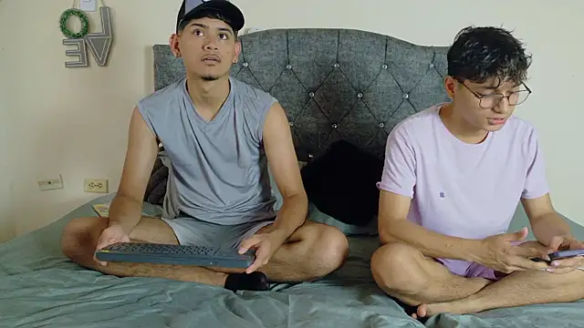 Snapshot of logan_andrew chatting on 03-14-26, 07:53 logan andrew online show from 03-14-26, 07:53