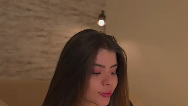 Julie Belle  online show from 04-21-26, 10:49