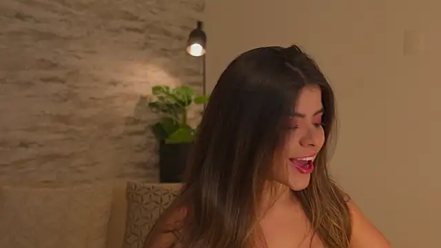 Julie Belle  online show from 04-19-26, 12:44