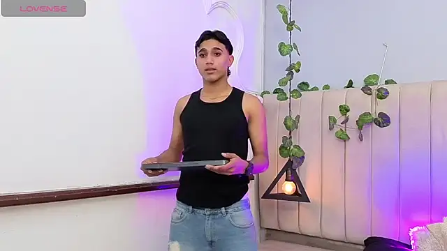 Morgan Bladee online show from 03-30-26, 05:09