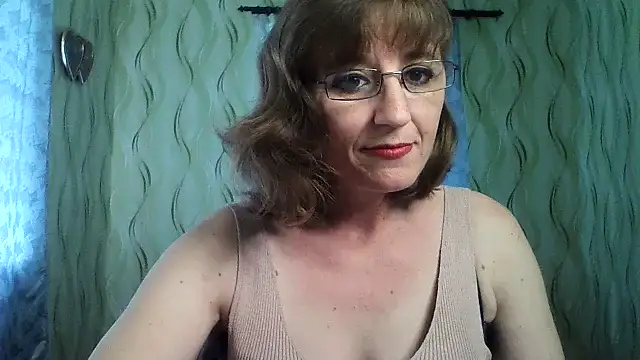 Alisaprice077 online show from 06-10-26, 10:05