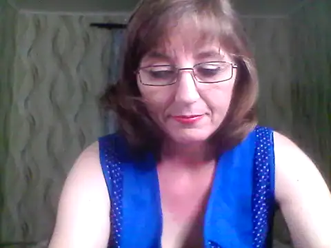Alisaprice077 online show from 05-19-26, 06:04