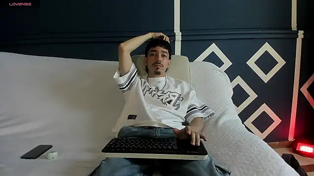 finn jackson online show from 03-14-26, 07:31