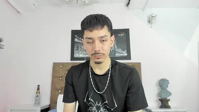 finn jackson online show from 04-27-26, 08:18